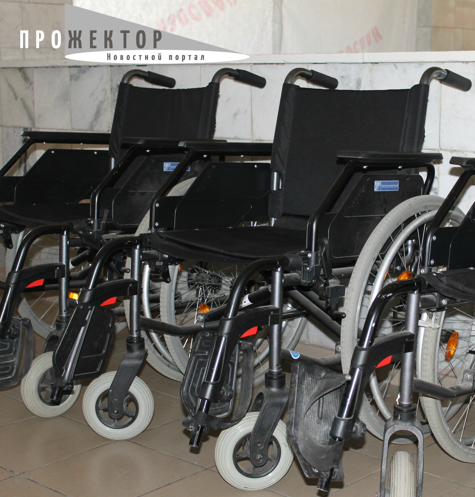 На астраханском железнодорожном вокзале появятся электроподъемники для инвалидов