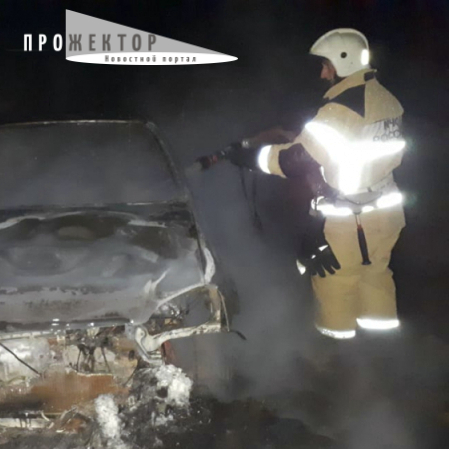 За выходные в Астрахани сгорели две машины