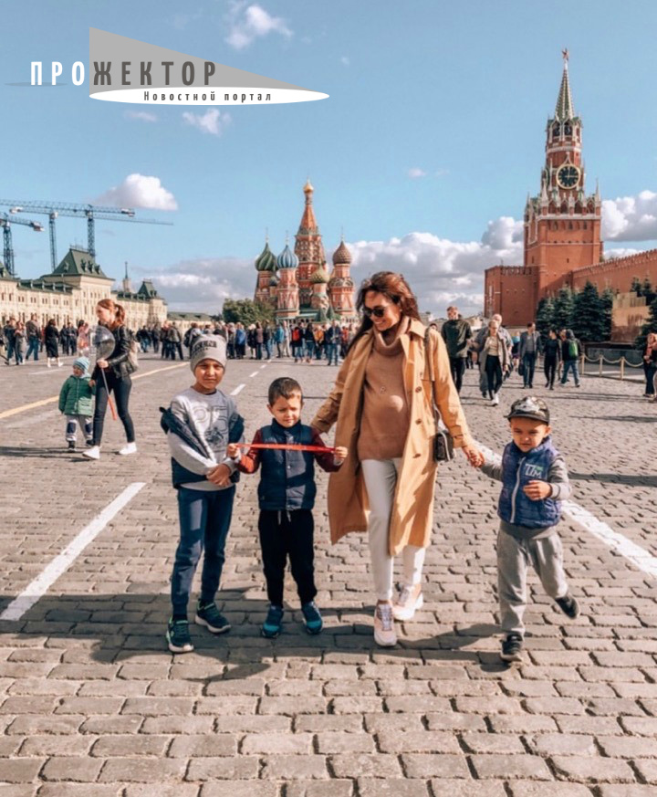 Блогер Яна Хуснутдинова: о рекламе в соцсетях, книге «Эволюция Instagram» и материнстве