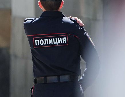 Астраханского полицейского, обидевшего девушку, уволили