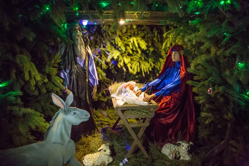 Верующие астраханцы отмечают Рождество Христово