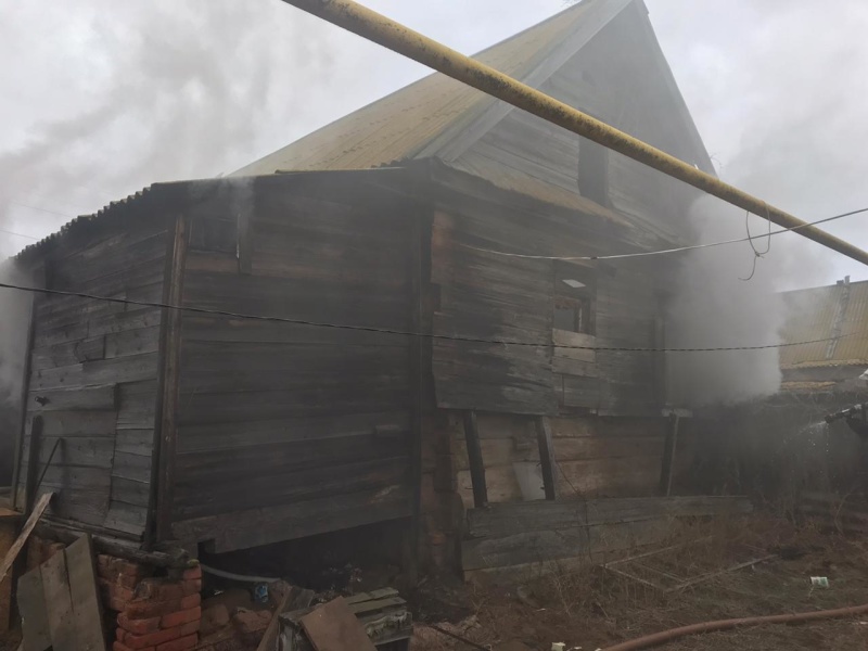 Накануне в Астрахани на пожарах спасены 5 человек