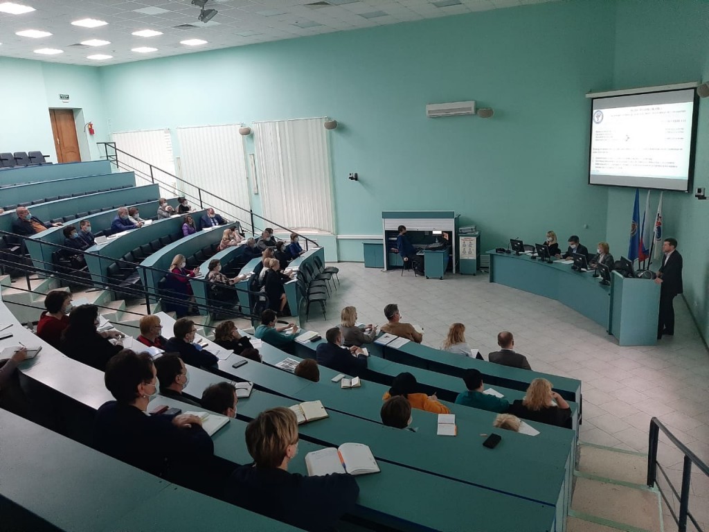 В Астрахани прошло совещание по вопросам «путинских» выплат для медработников
