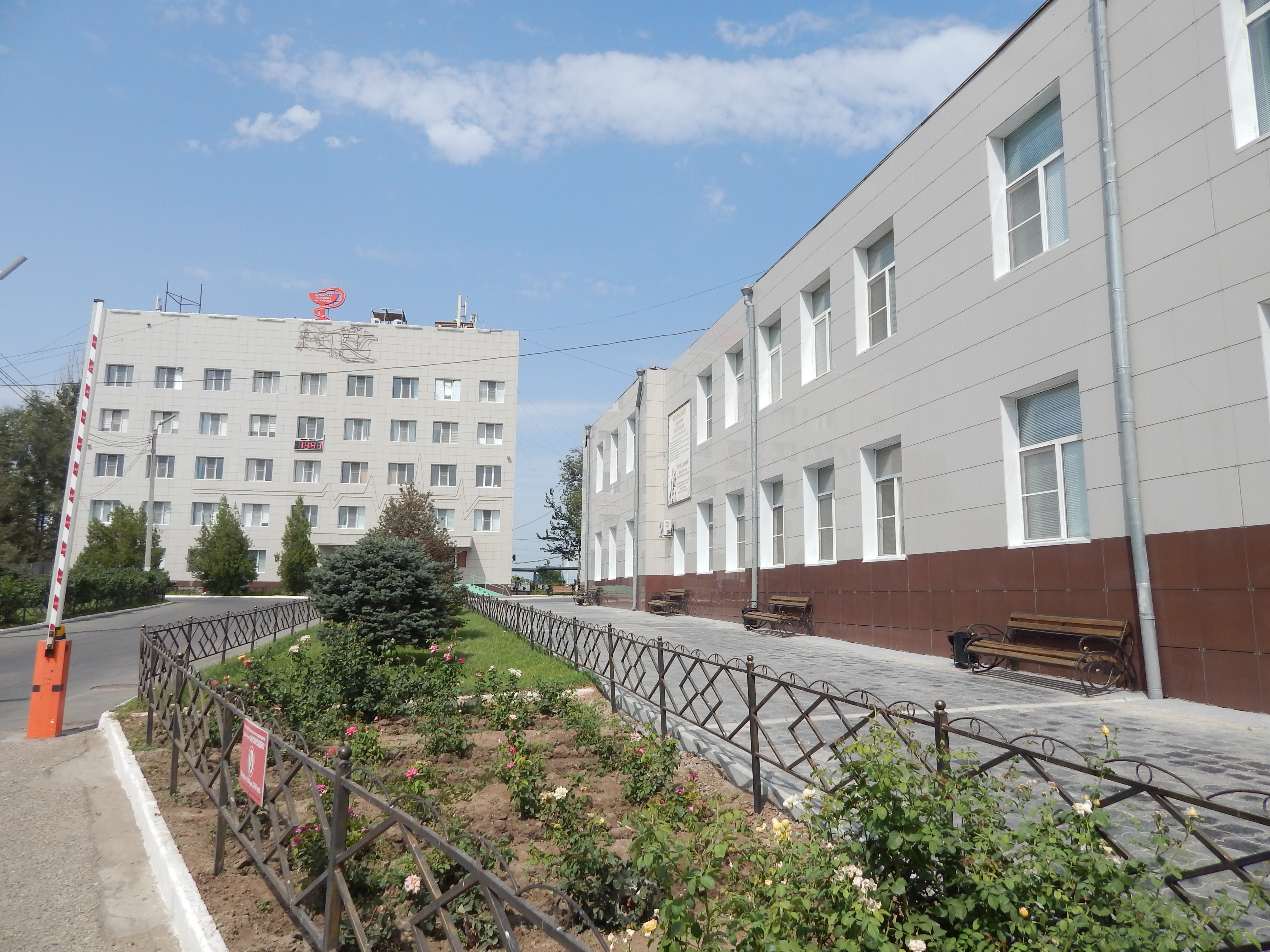 В Астрахани Роспотребнадзор ввёл карантинные меры в трёх отделениях Кировской больницы