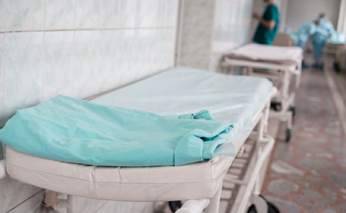 В Астрахани умерла восьмая пациентка с COVID-19