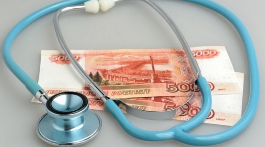 Астраханские медики получили первые путинские выплаты