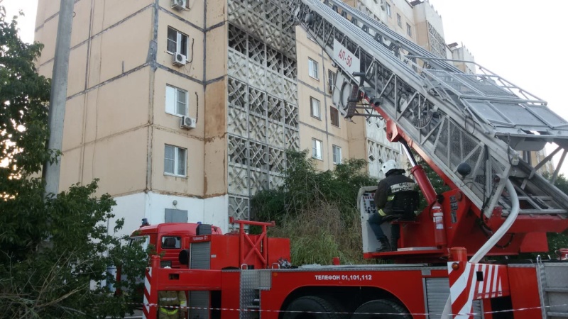 На пожаре в мкр.Бабаевского спасли 23 человека