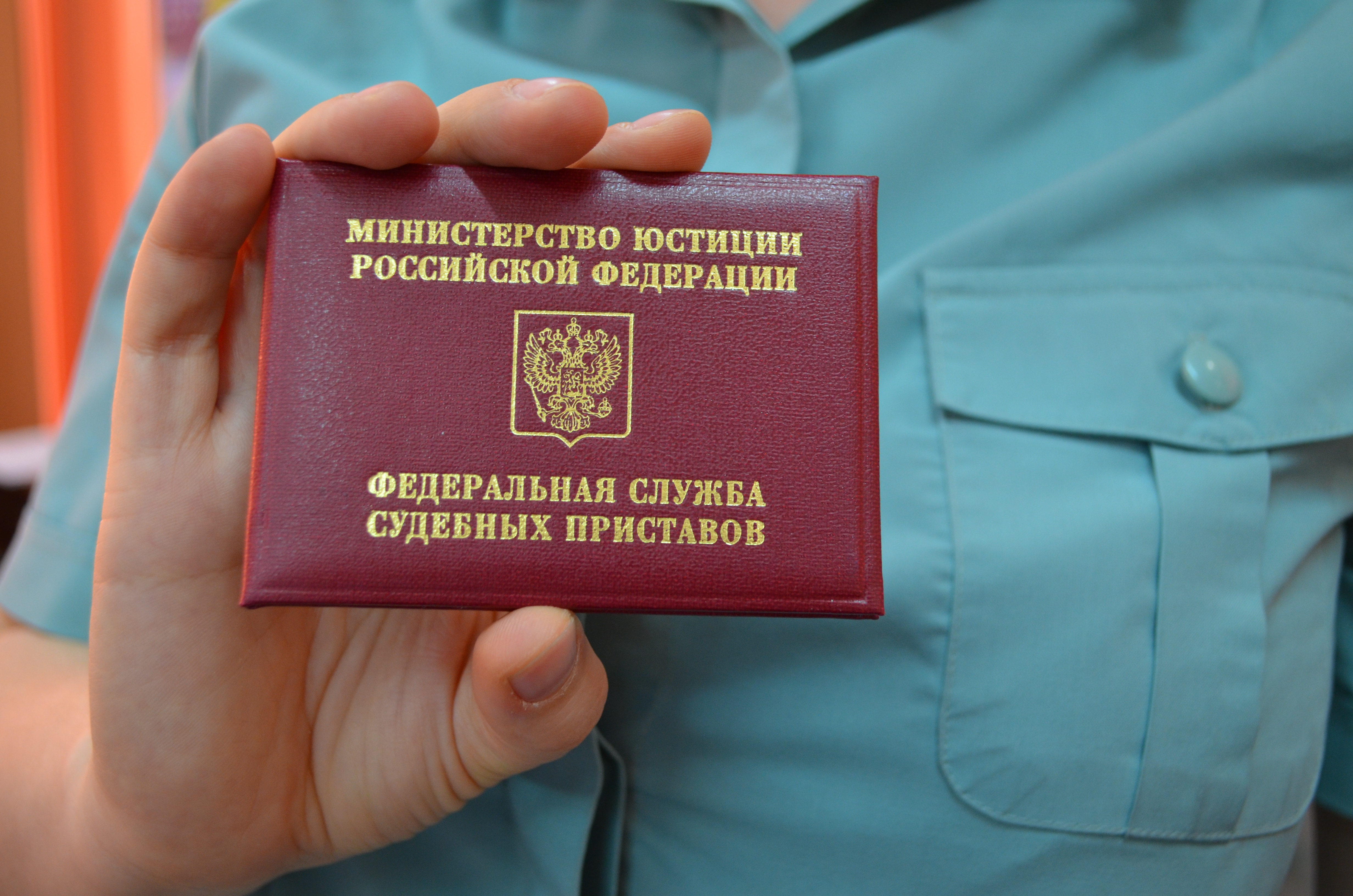 Алиментщик из Астрахани, задолжавший своему сыну почти 200 тысяч рублей, приговорён к аресту