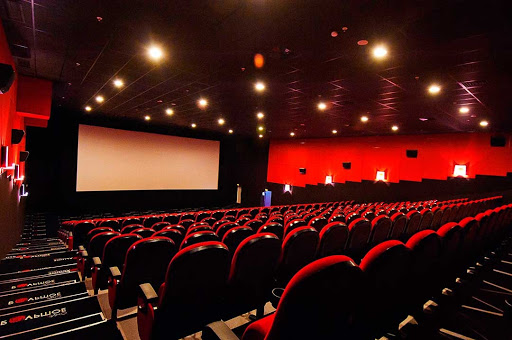 Кина не будет: несмотря на разрешение, астраханские кинотеатры ещё закрыты
