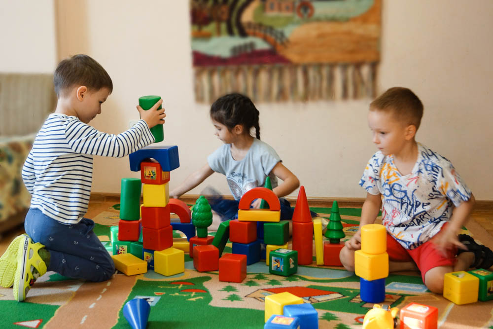 Упростилась процедура приёма детей в дежурные группы детских садов Астрахани