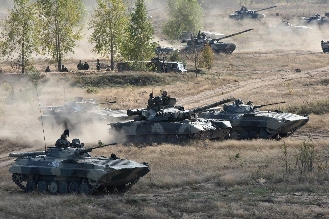 Около 1000 иностранных военных примут участие в учениях в Астраханской области