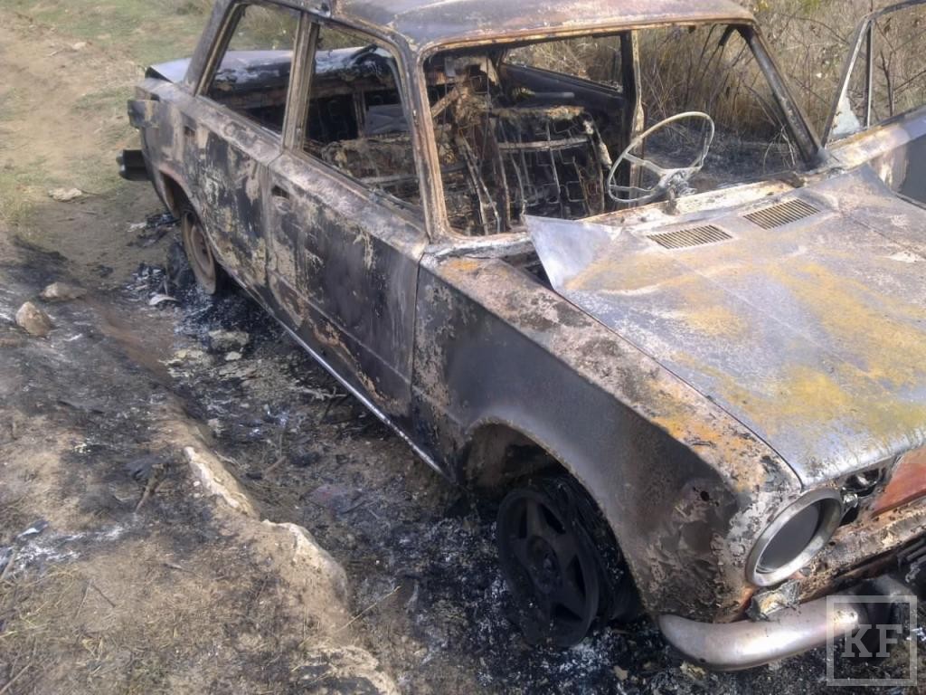В Астраханской области два малыша едва не сгорели в салоне старой машины