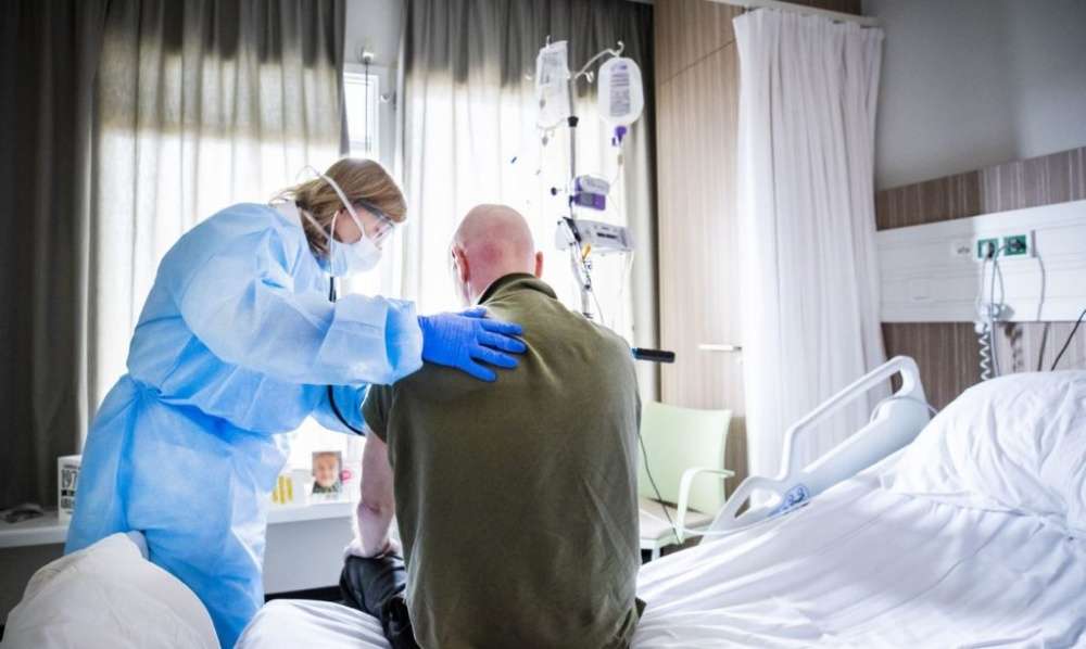 Лечение в поликлинике не помогло: ещё три астраханца скончались от коронавируса