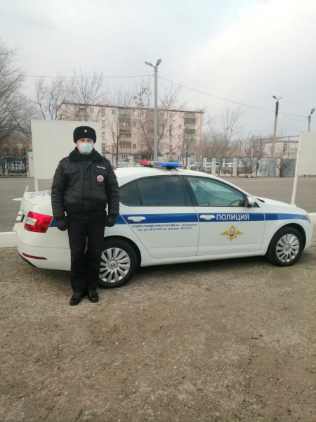 Астраханский автоинспектор доставил в больницу водителя с сердечным приступом