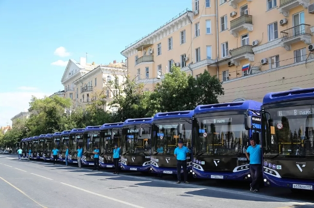 В Астрахань пришли еще 20 автобусов среднего класса